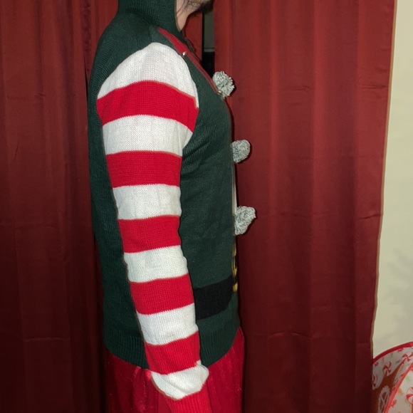 Green and Red Holiday Elf costume - Picture 9 of 13